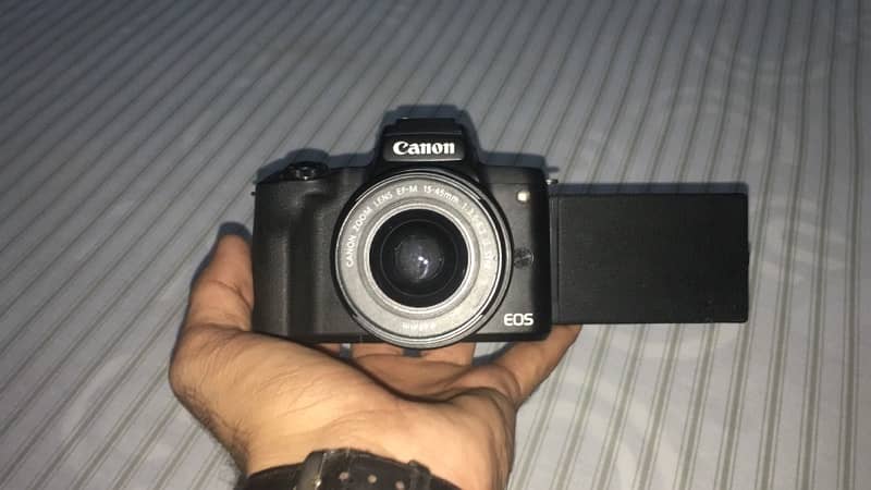 video Canon camera m50 4