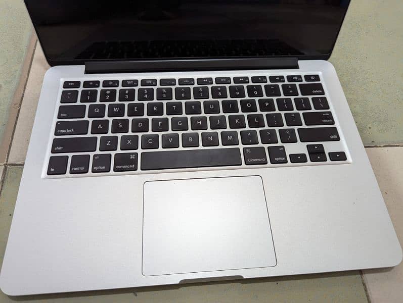 MacBook Pro Core i5 2015 9