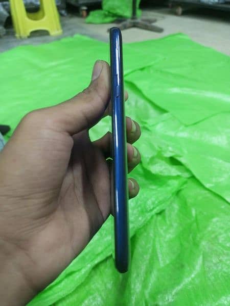 MOTOROLA g7 power 4 gb ram . . 64 gb ram 2