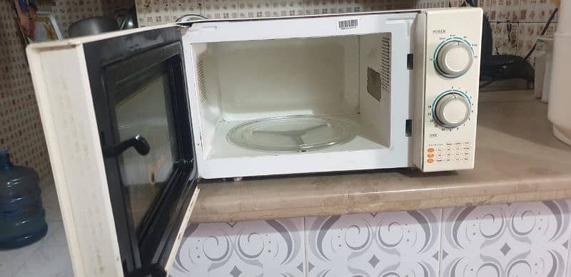 Dawlance microwave for sale 1