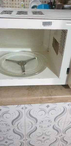 Dawlance microwave for sale 2