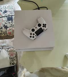 PS4 slim game for sale hy