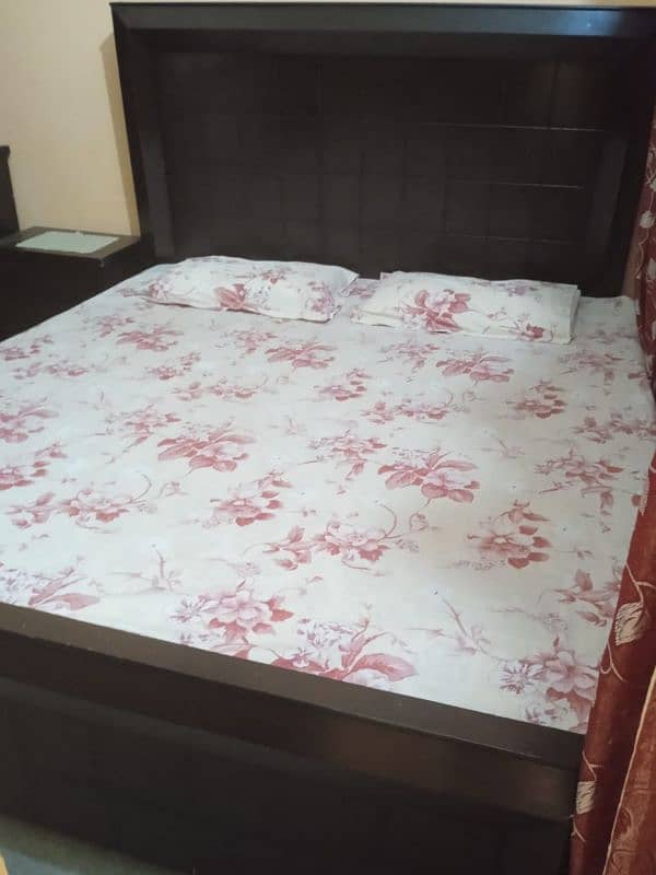 Double bed with matress 1