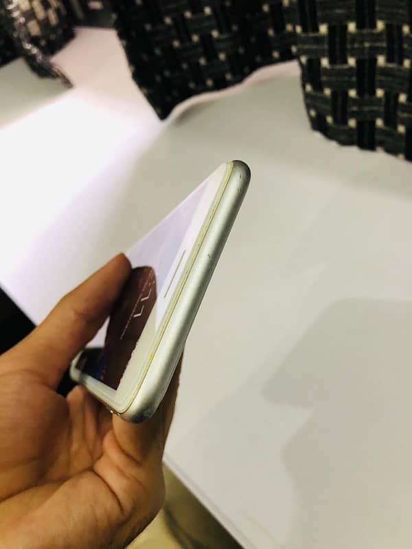 Iphone 7 Plus 128 GB PTA approved 1