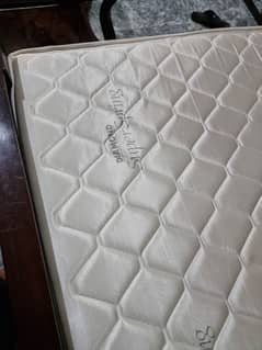 diamond mattress bilkul new hai 3 month used 8 year warranty 0