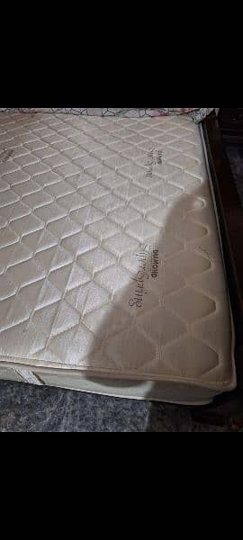 diamond mattress bilkul new hai 3 month used 8 year warranty 3