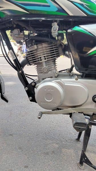 HONDA CG 125 2023 totally genuine exchange posibel cd 70 3