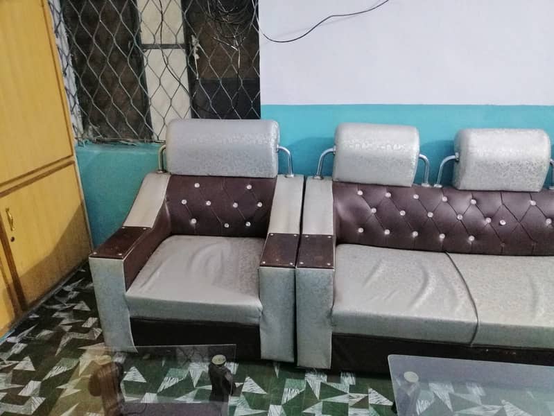 Used sofa in good condition 1