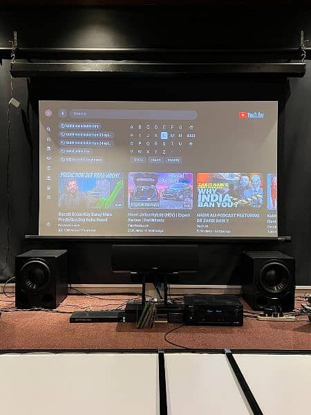 Draper tab tension premium motorised projector screen 8 feet x 5 feet 0