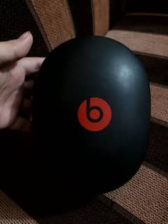 Beats studio 3 ( canadian model) 0