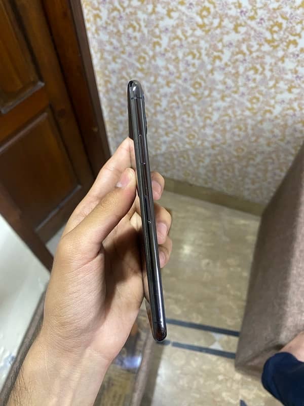 Iphone 11 peo max 256 gb 2