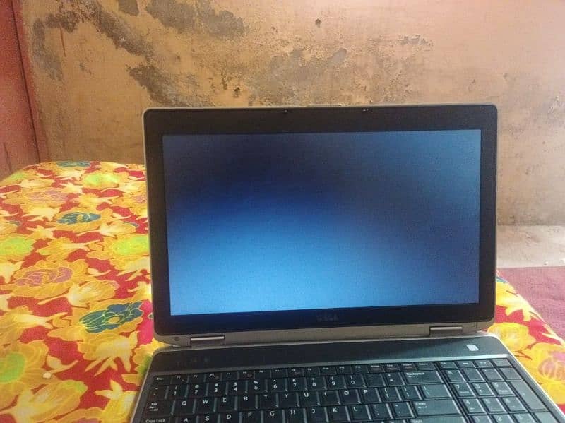 selling my laptop urgent 7