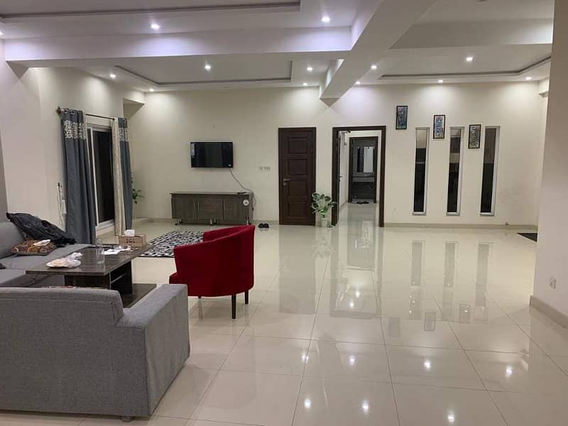 3 Bed Fully Furnished Luxurious Apartment For Rent In Phase 7 3