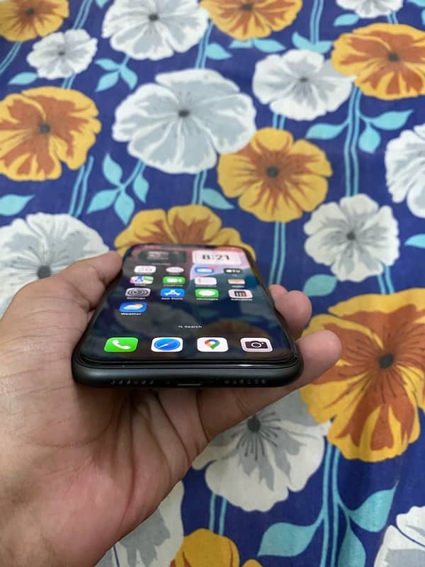 Iphone 11, 128Gb, JV, 88% battery Health, 10/10 ,03135881262 4