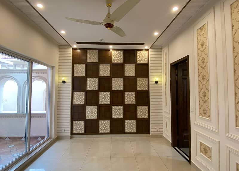 10 Marla House Available For Sale In Air Avenue Lahore 5