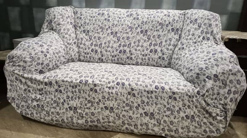 sofas set in best conditions 2