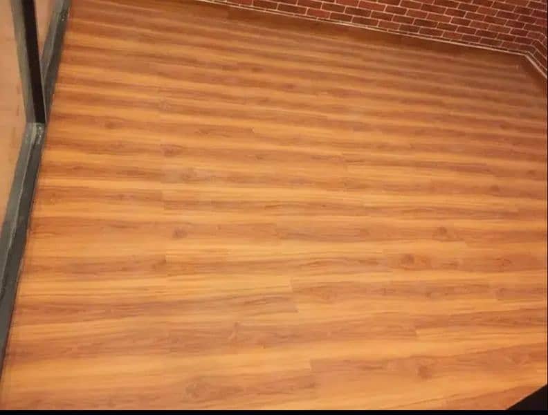 Pvc Vinyl Floor Tiles / Wood Floor. 3