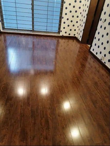 Pvc Vinyl Floor Tiles / Wood Floor. 5