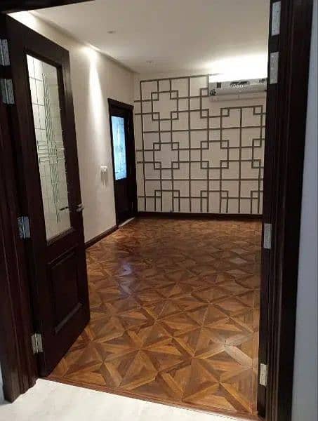 Pvc Vinyl Floor Tiles / Wood Floor. 9