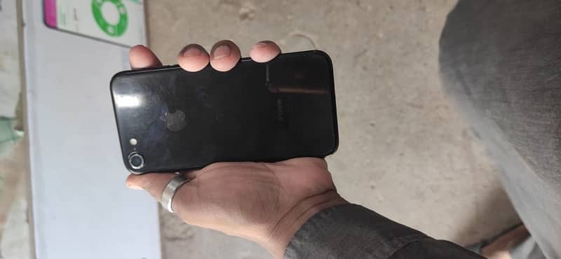 iPhone 7  128 GB   (PTA Approved ) 3