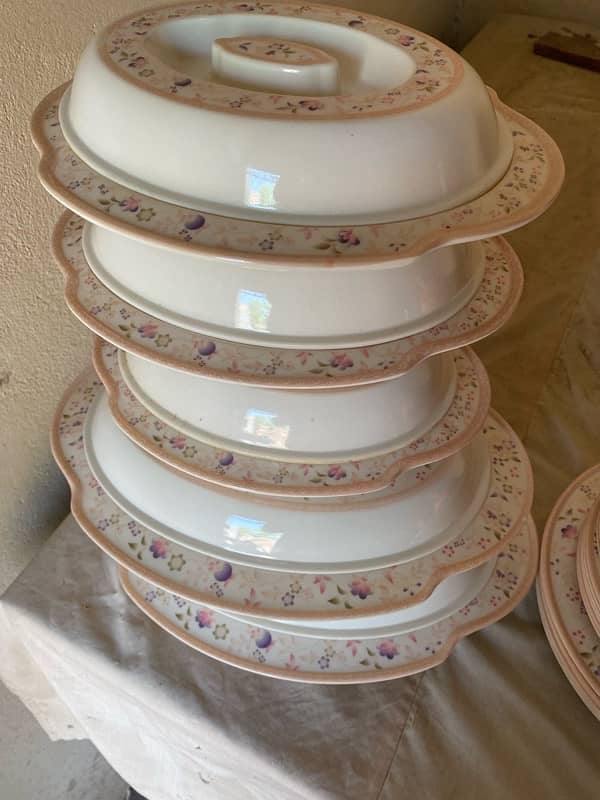 Brand new Dinner set for sale 0