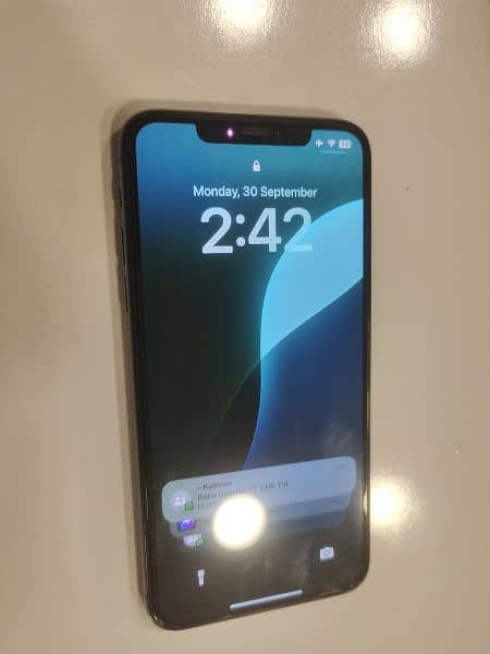 iphone 11 pro max 4