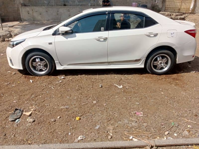 Toyota Altis Grande 2014 1