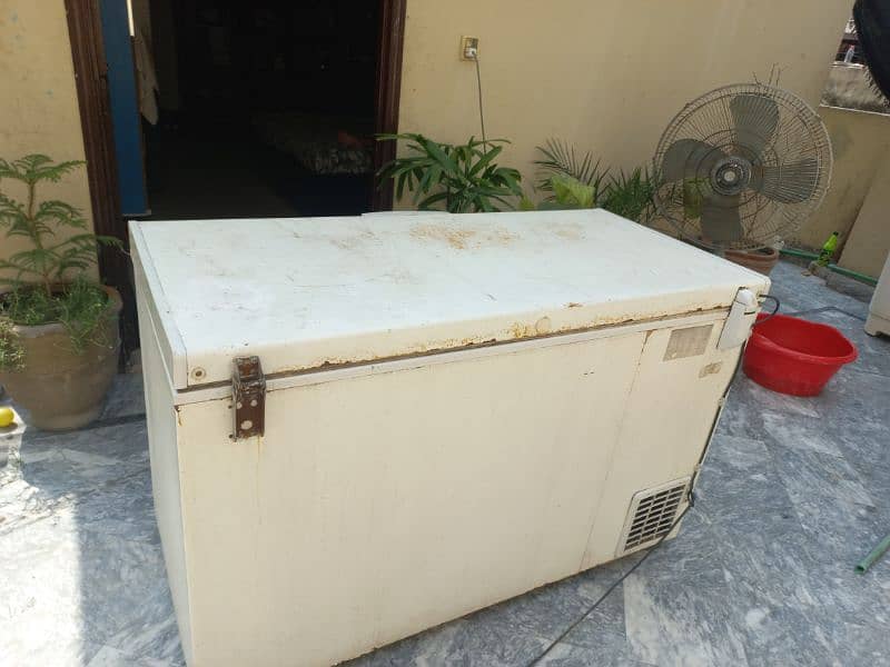 Deep Freezer urgently sale 2