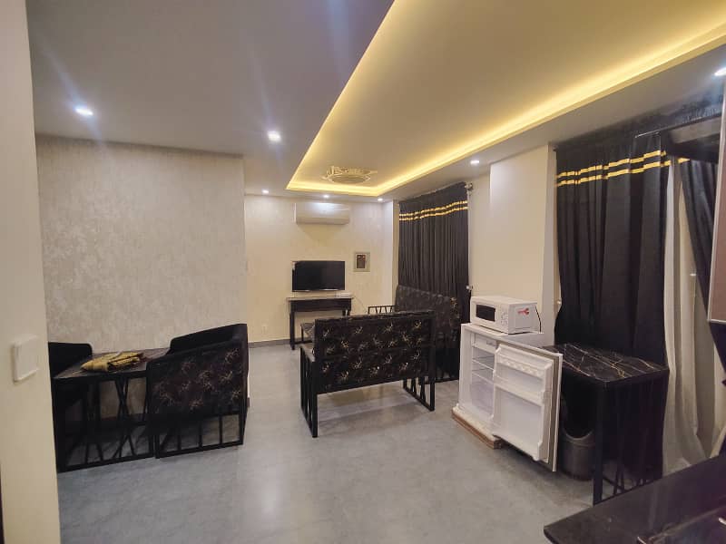 1 Bed Fully Funished Flat is Available For Rent In Secyor E Bahria Town Lahore 4