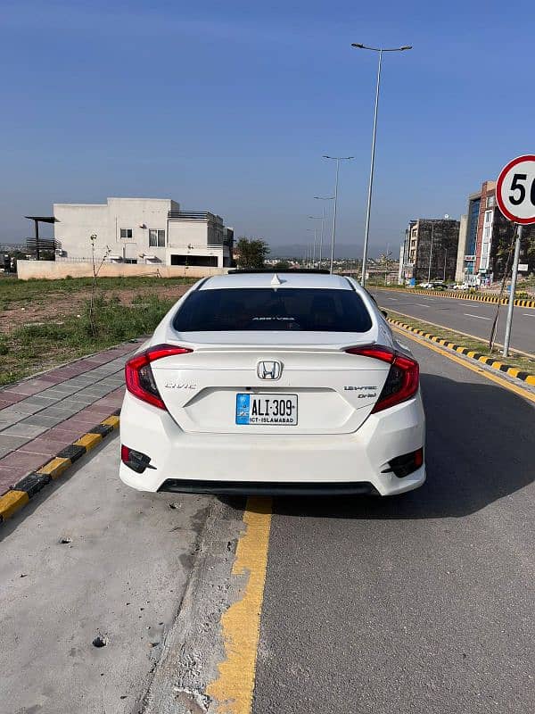 Honda Civic Oriel 2018 3