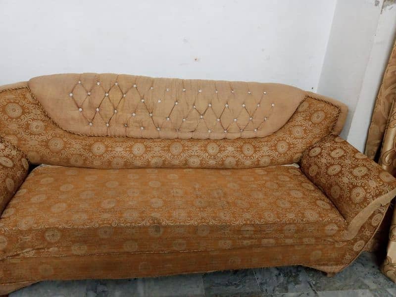 7 seater sofa set neet and clean 0