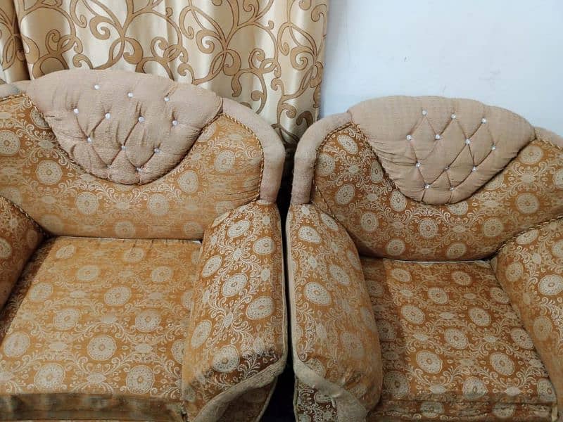 7 seater sofa set neet and clean 2