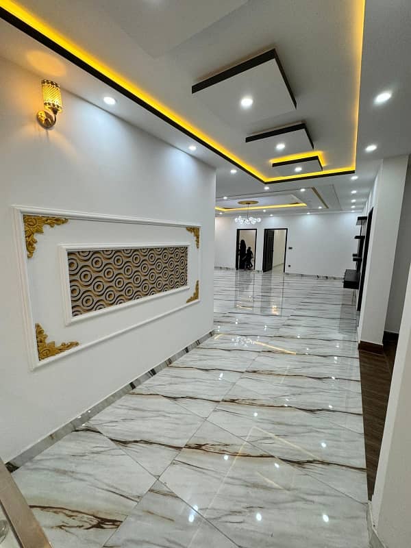 Kanal Brand New Banglow Available For Sale Near By Johar Town. 8