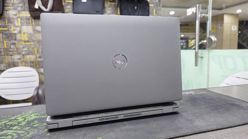 Dell Latitude 5430 Core i5 12th Generation 10 cores 1