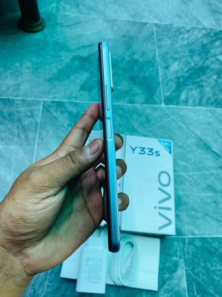 Vivo Y33s (8gb-256gb)urgent Sale. 0/3/0/7/4/5/8/8/8/8/6 9