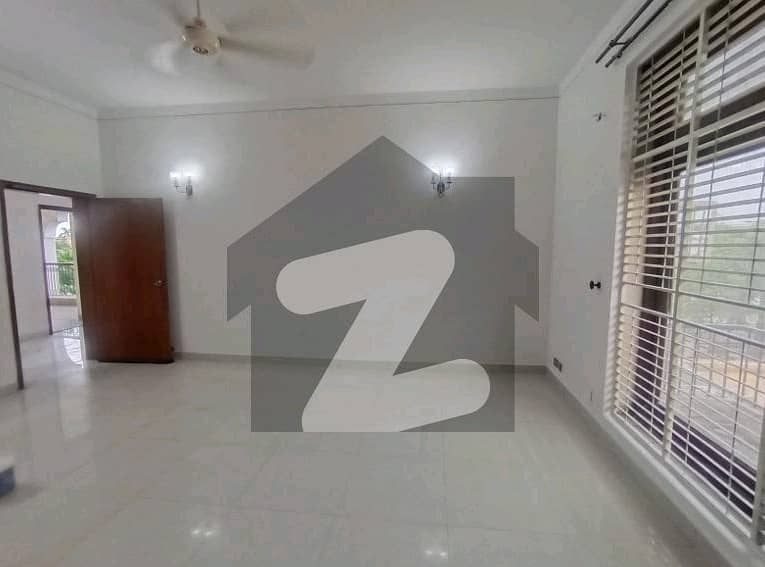 Prime Location Separate Gate 2 Kanal Upper Portion Available For Rent In DHA Phase 1 Block B 2