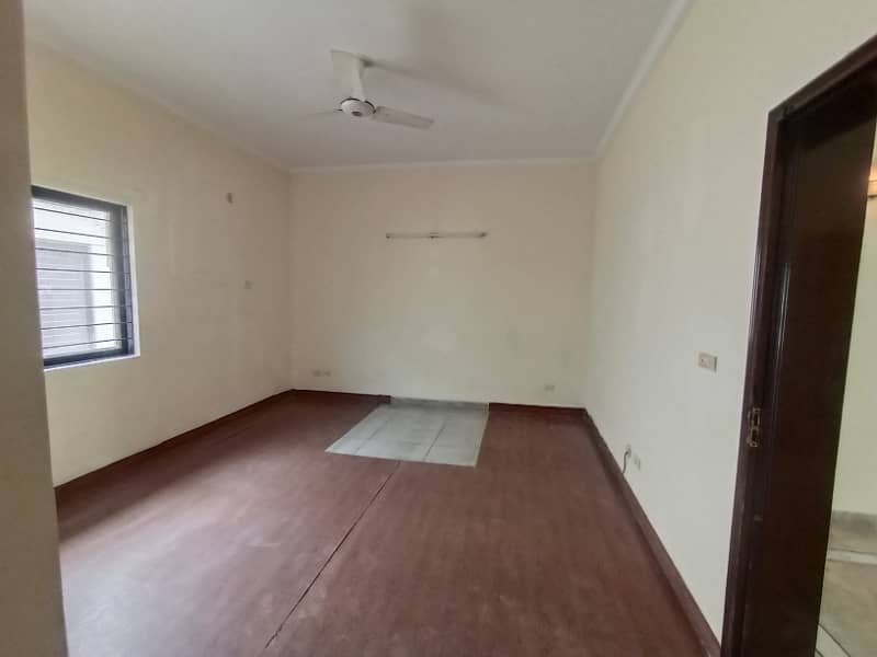 Real Pictures Kanal Upper Portion For Rent In Dha Block S, DHA Phase 2, 8