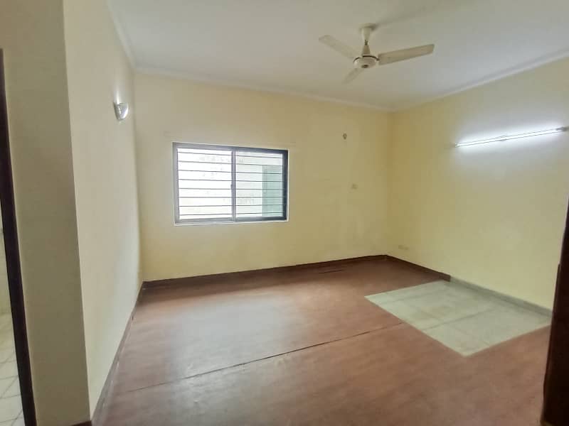 Real Pictures Kanal Upper Portion For Rent In Dha Block S, DHA Phase 2, 9