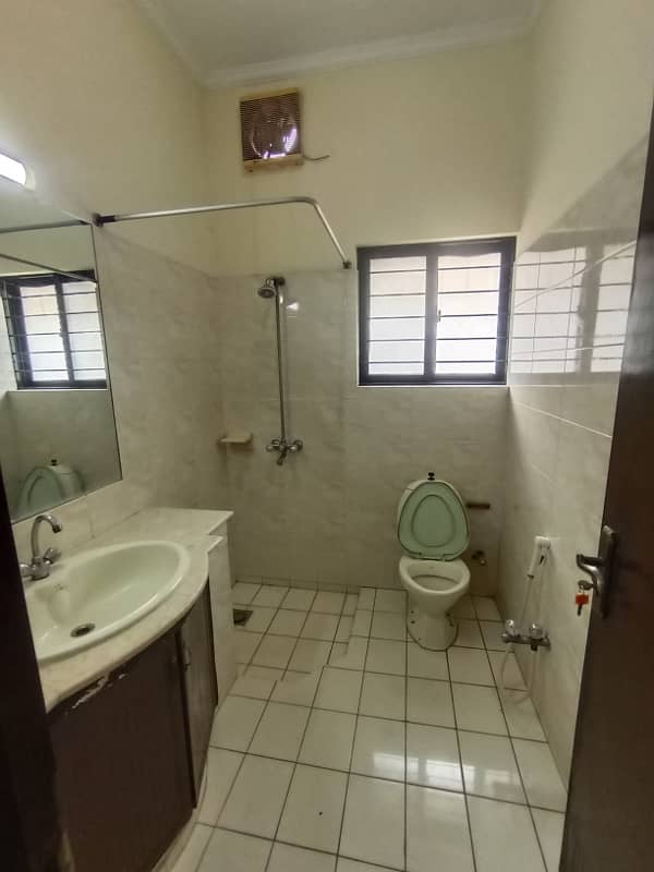 Real Pictures Kanal Upper Portion For Rent In Dha Block S, DHA Phase 2, 10