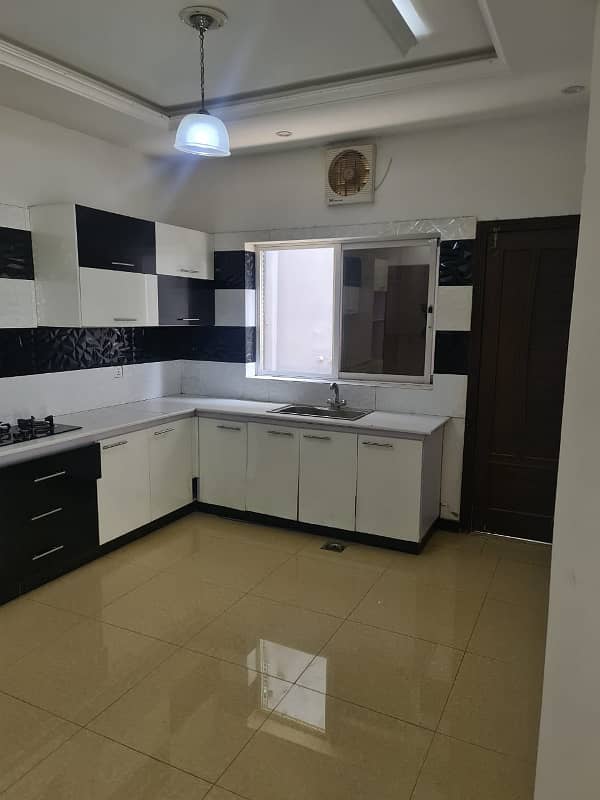 UPPER PORTION FOR RENT IN OVERSEAS 6 12