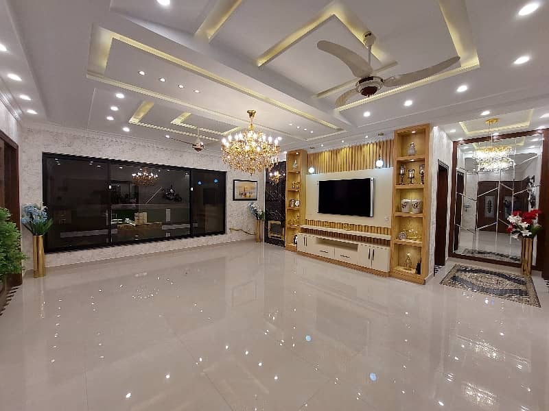 FIRST ENTRY BRAND NEW LUXURY HOUSE FOR RENT 7