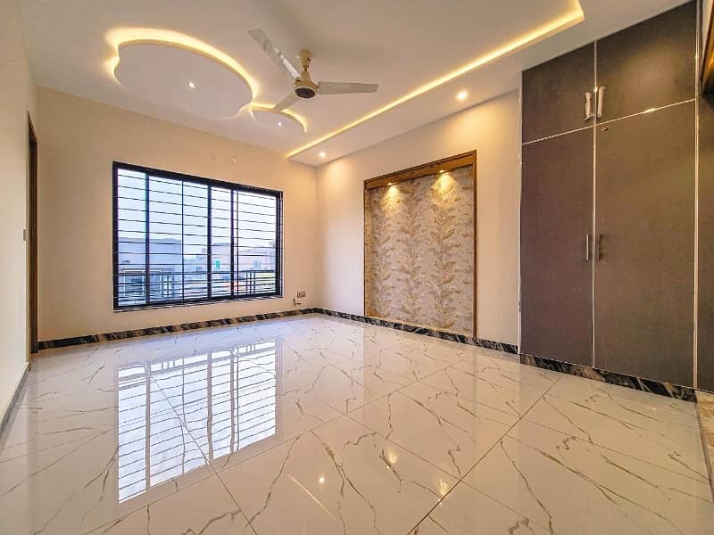 BRAND NEW UPPER PORTION FOR RENT AVAILABLE IN BAHRIA TOWN PHASE 8 SECTOR B 9