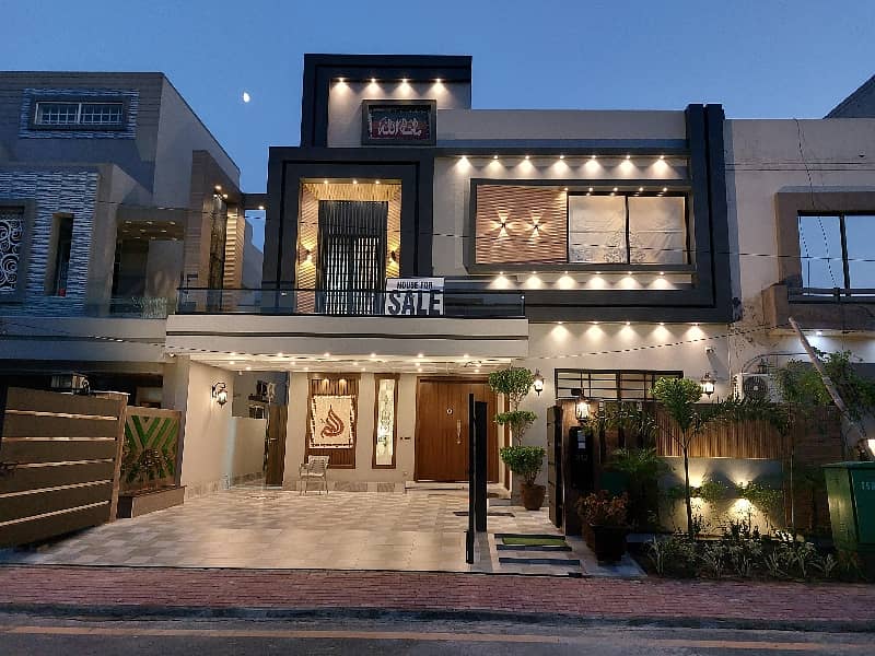 10 MARLA BRAND NEW LUXURY HOUSE FOR SALE IN BAHRIA TOWN LAHORE 1