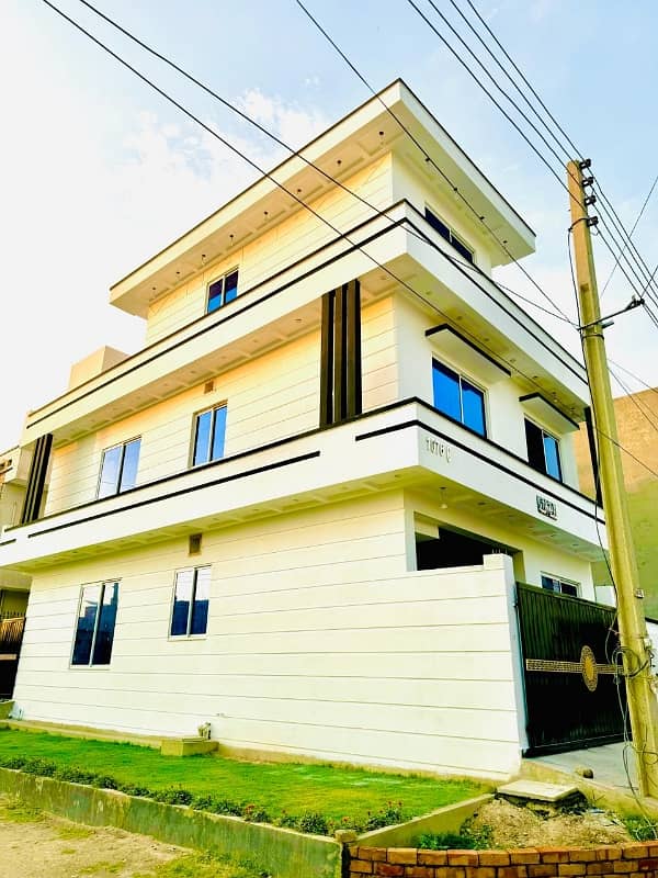 **Modern Design 5 Marla Luxurious Corner House For Sale In I 14/1, House No 1076-C Street No

Dont Miss The Opportunity To Own This Stunning Property In One Ofn Islamabads Top CDA Sectors 0