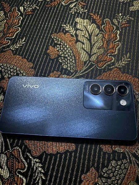 vivo y100 8/256 2