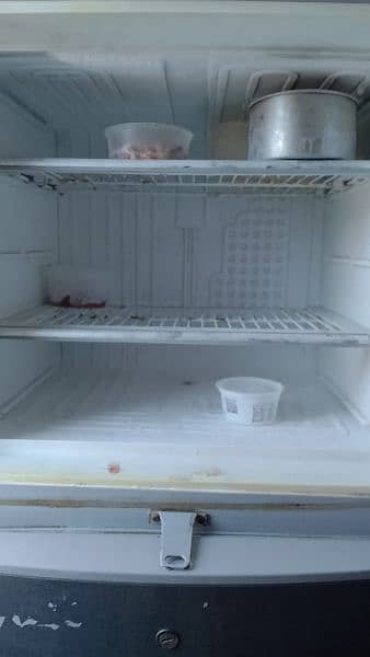 Dawlance fridge medium size 3