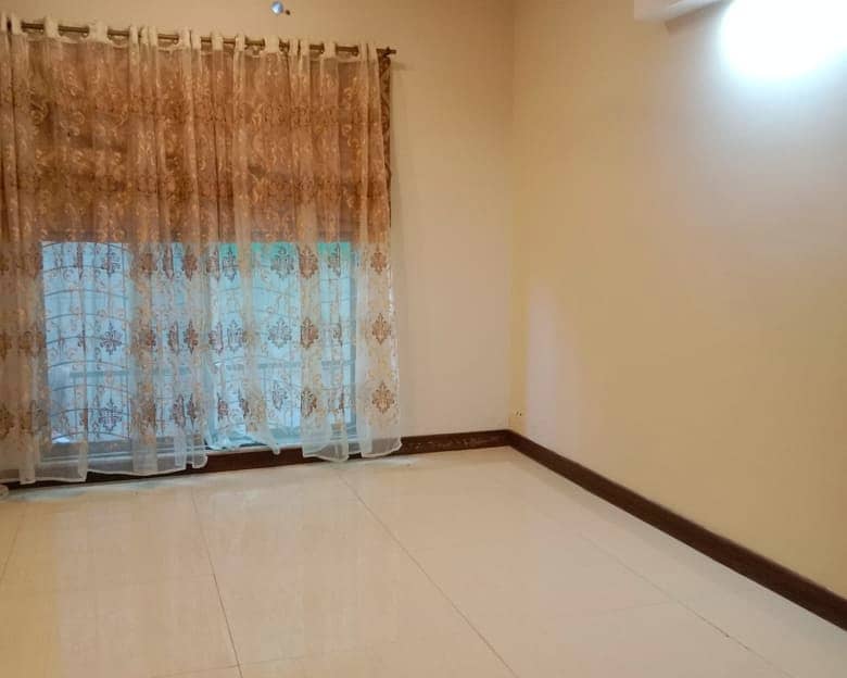 One Kanal Upper Portion For Rent In DHA Phase 7 10