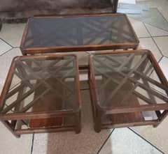 Center Table 3 piece in good condition. 03367372406 whtsapp msg krain