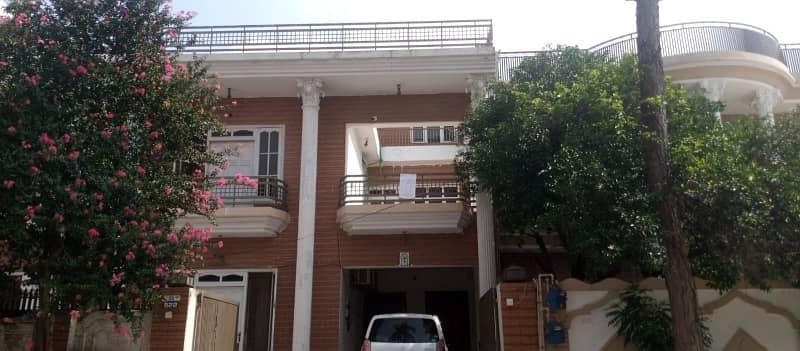 I-8 Near Kachnar Park Upper Portion For Rent. 2