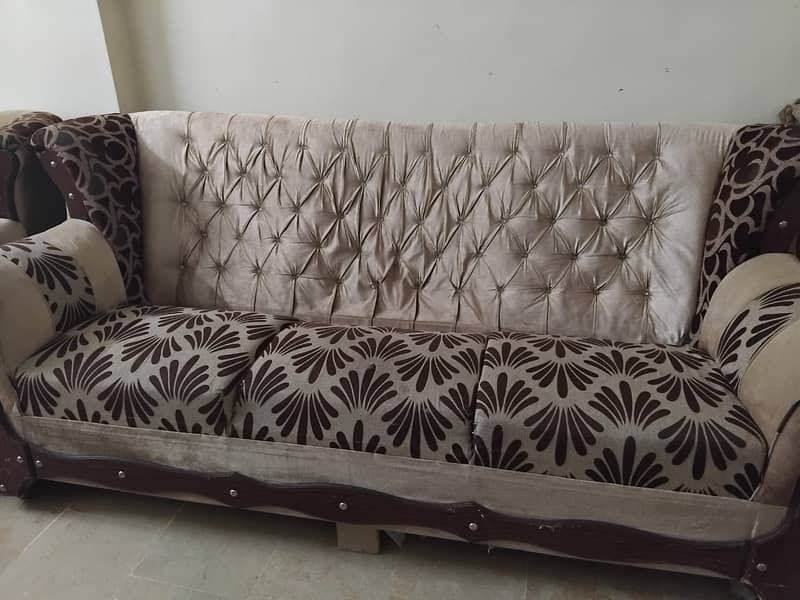 05 seater Sofa set in very Good condition 1